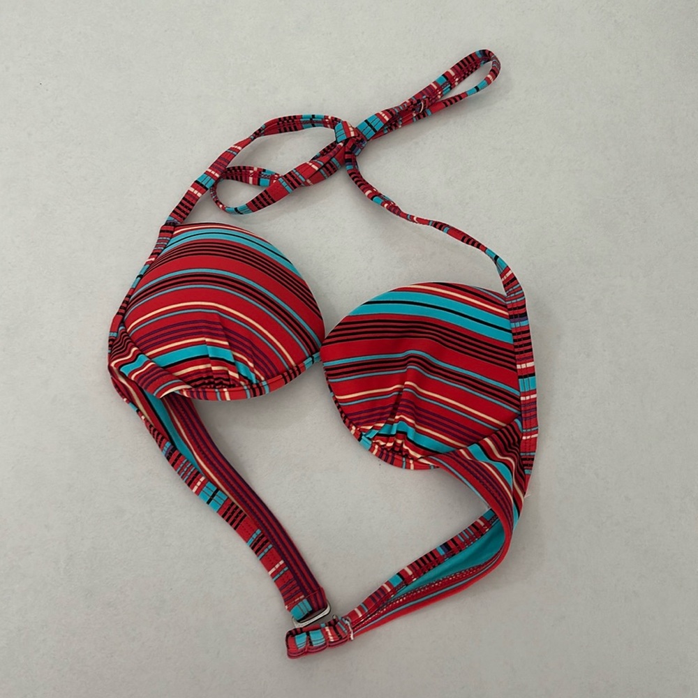 Stripe & Padded Bathing Suit Top: in great condition